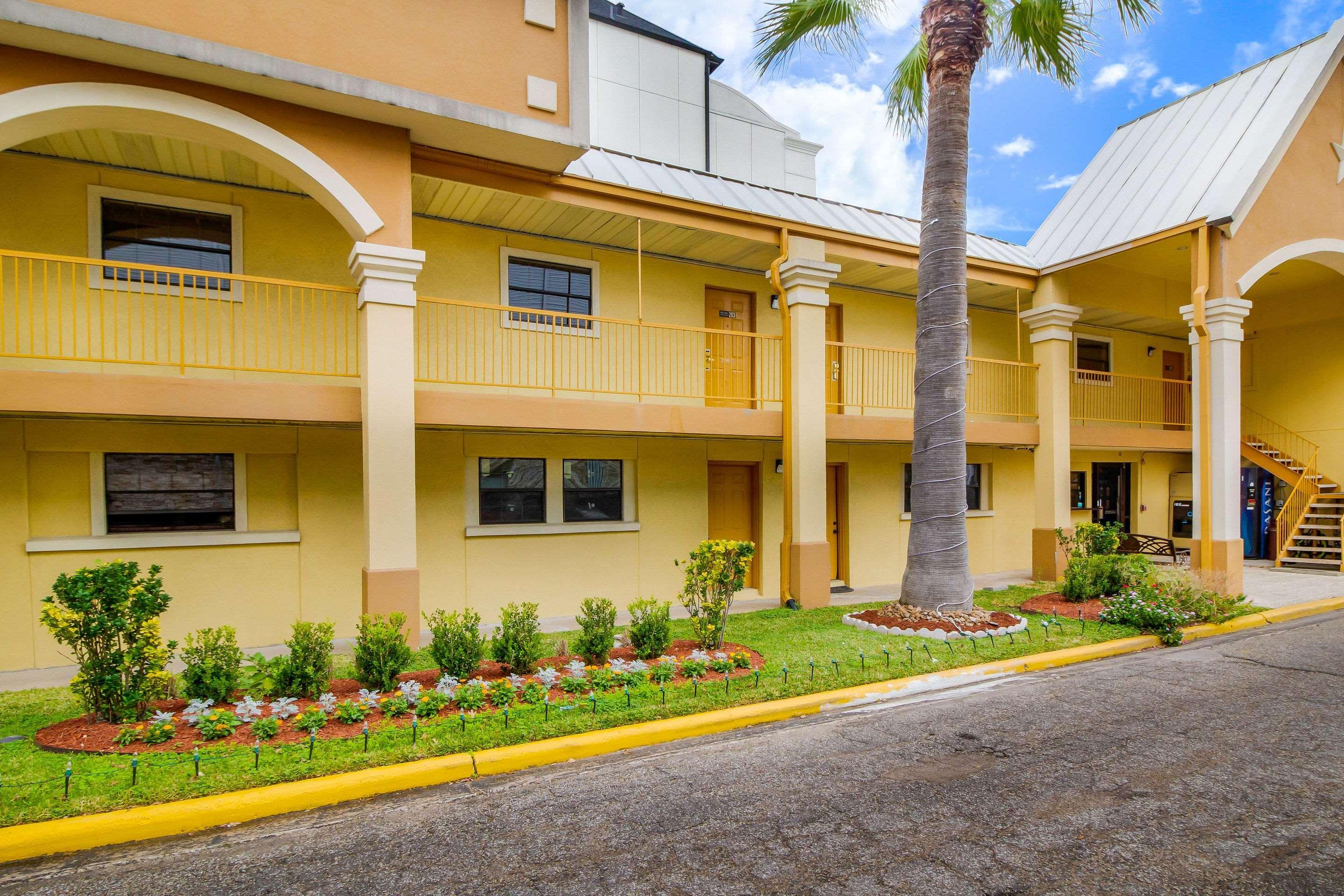 Rodeway Inn & Suites Houston Near Medical Center Eksteriør bilde