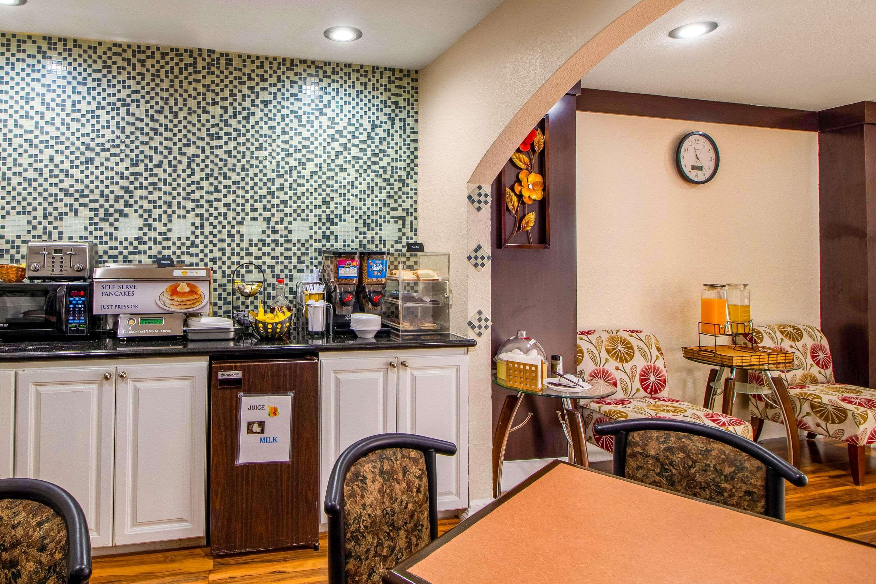 Rodeway Inn & Suites Houston Near Medical Center Eksteriør bilde