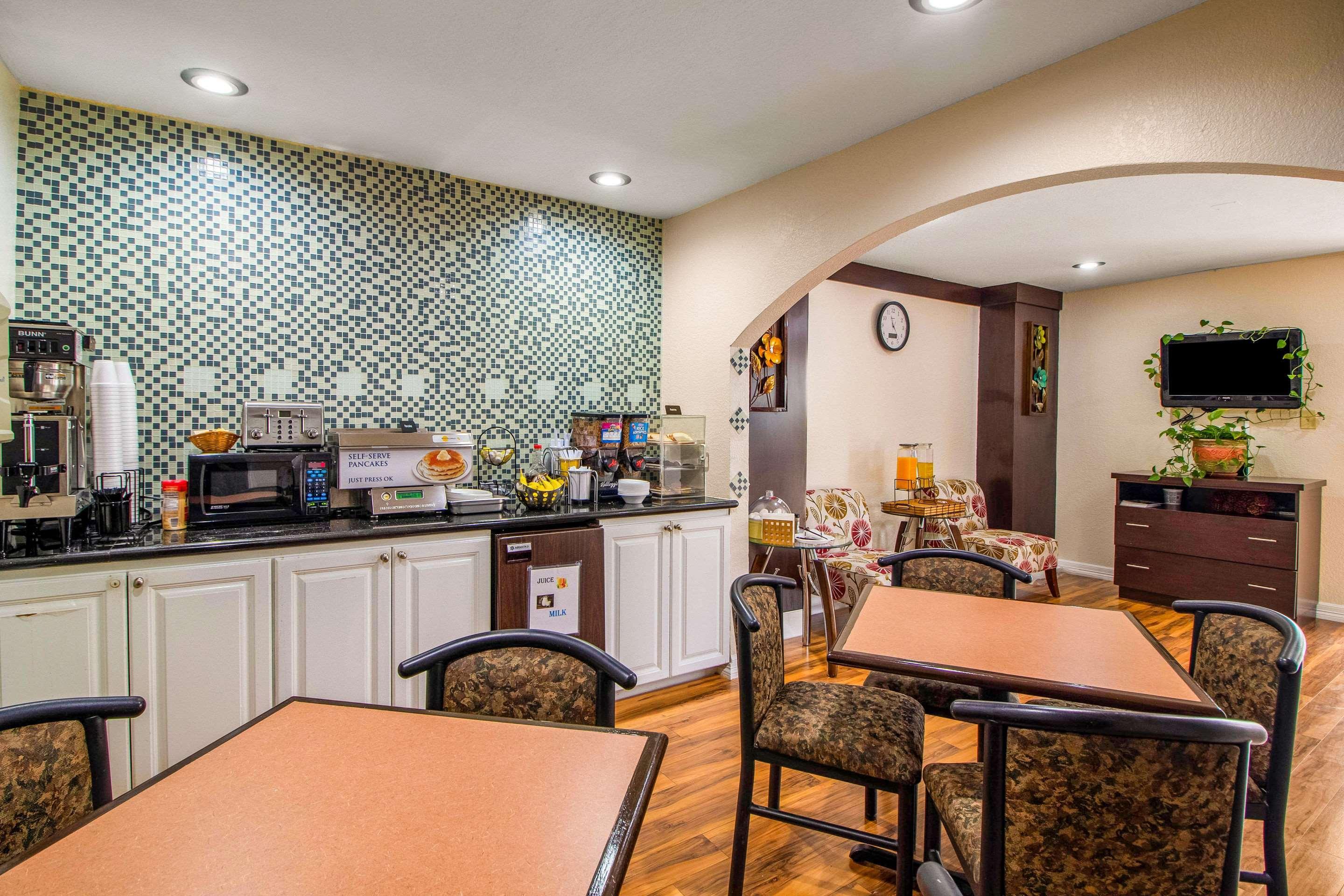 Rodeway Inn & Suites Houston Near Medical Center Eksteriør bilde