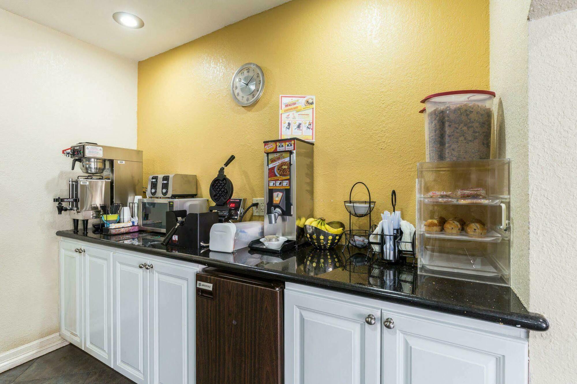 Rodeway Inn & Suites Houston Near Medical Center Eksteriør bilde
