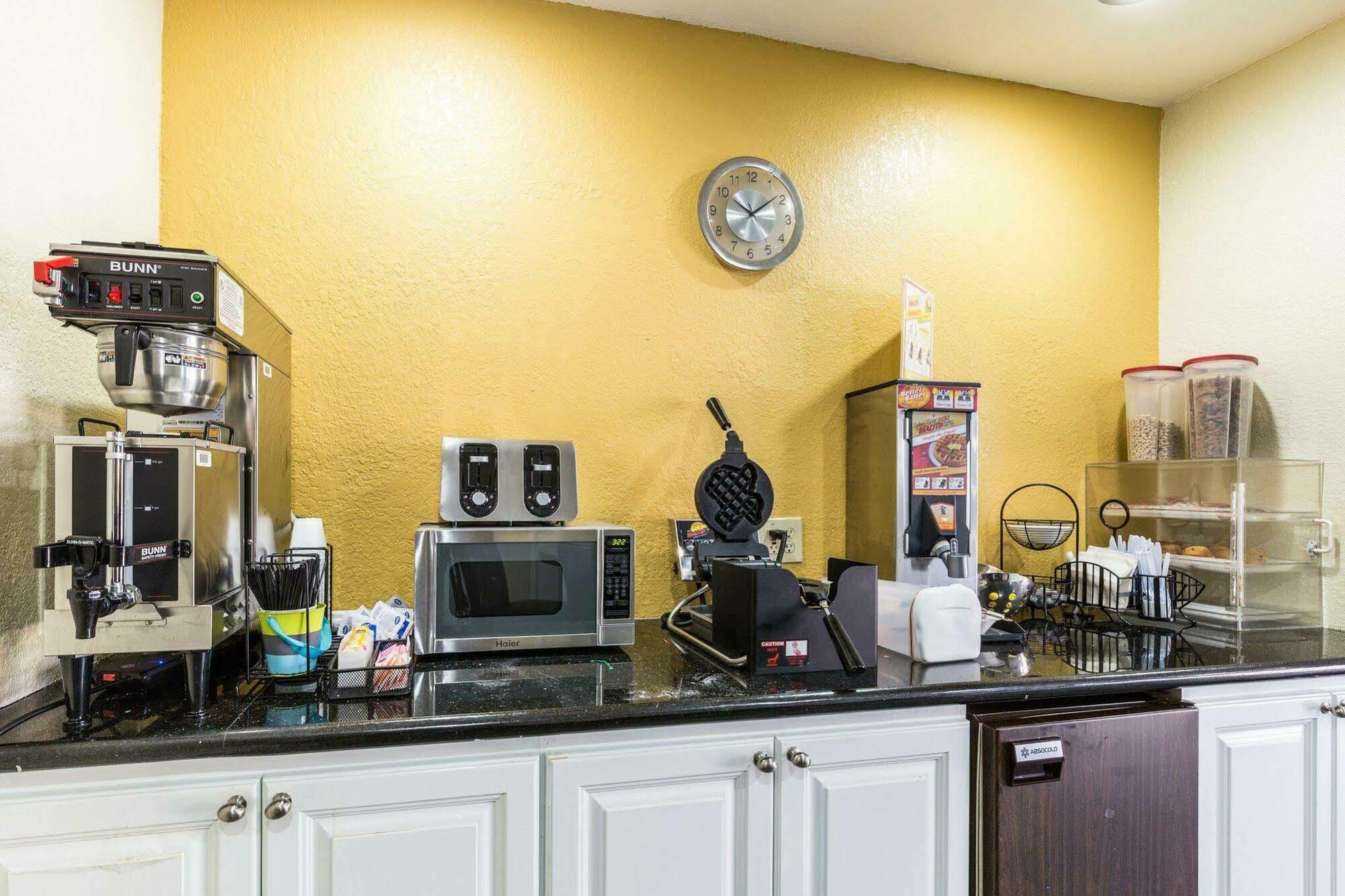 Rodeway Inn & Suites Houston Near Medical Center Eksteriør bilde
